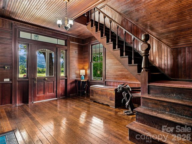 5 Clarks Cove Road, Leicester, NC 28748