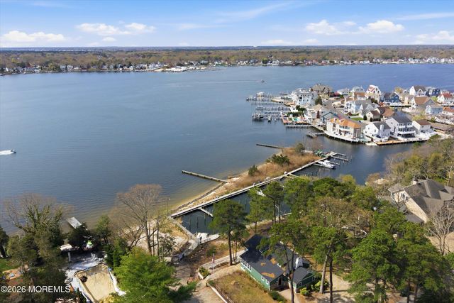 335 Iroquois Drive, Brick, NJ 08724