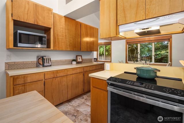 3229 NE 87th Street, Seattle, WA 98115