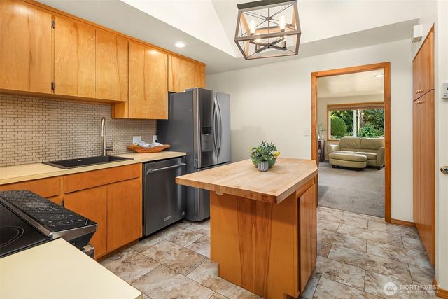 3229 NE 87th Street, Seattle, WA 98115