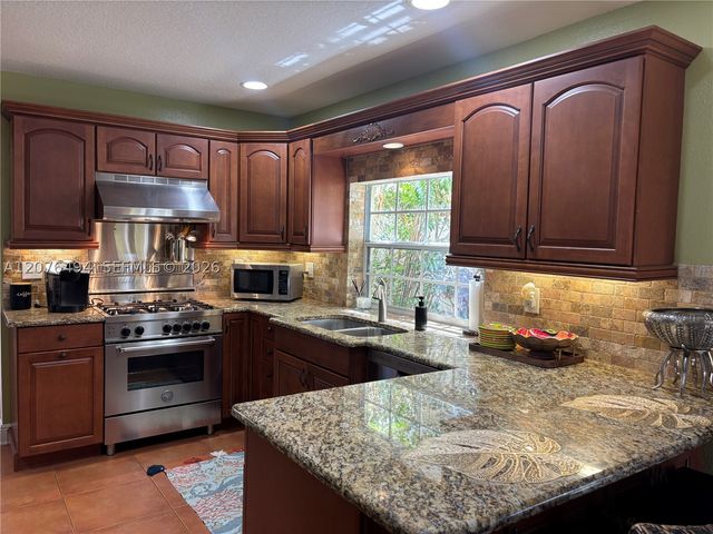 61 Via Del Corso -, Palm Beach Gardens, FL 33418