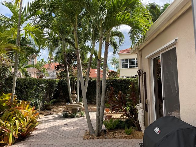 61 Via Del Corso -, Palm Beach Gardens, FL 33418