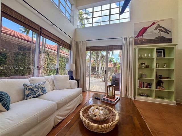 61 Via Del Corso -, Palm Beach Gardens, FL 33418
