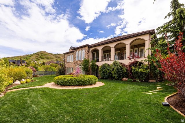 802 EAGLEPOINTE DR, North Salt Lake, UT 84054