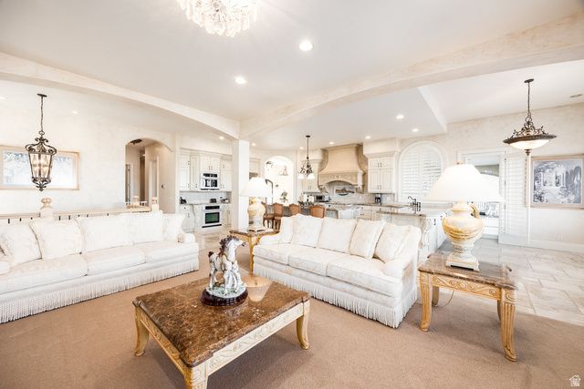 802 EAGLEPOINTE DR, North Salt Lake, UT 84054