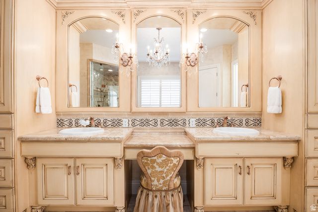 802 EAGLEPOINTE DR, North Salt Lake, UT 84054