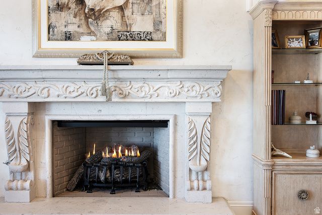 802 EAGLEPOINTE DR, North Salt Lake, UT 84054