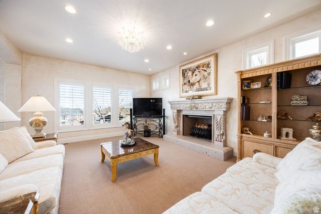 802 EAGLEPOINTE DR, North Salt Lake, UT 84054