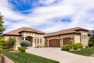 802 EAGLEPOINTE DR, North Salt Lake, UT 84054