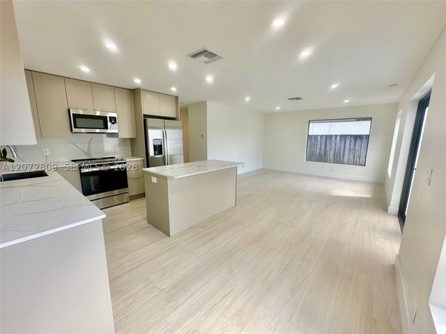1610 NE 17th Ave 1610, Fort Lauderdale, FL 33305
