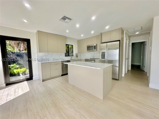 1610 NE 17th Ave 1610, Fort Lauderdale, FL 33305
