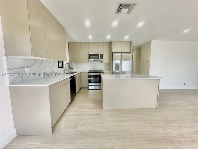 1610 NE 17th Ave 1610, Fort Lauderdale, FL 33305