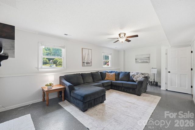 3818 Wild Country Way, Gastonia, NC 28054