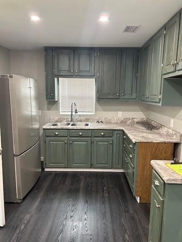 306 Grant Circle, Mobile, AL 36610