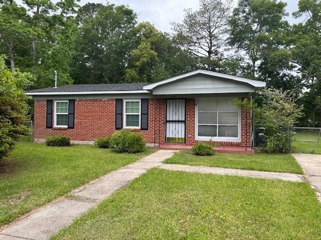 306 Grant Circle, Mobile, AL 36610