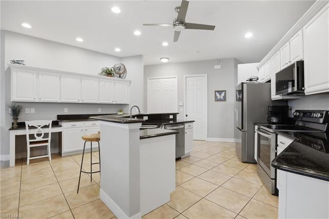 2400 SW 39th TER, Cape Coral, FL 33914