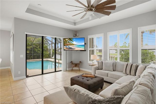 2400 SW 39th TER, Cape Coral, FL 33914
