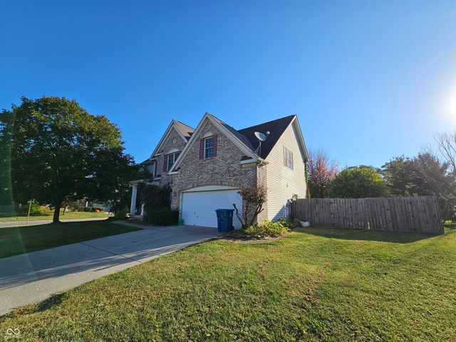 1451 Red Dunes Run, Avon, IN 46123