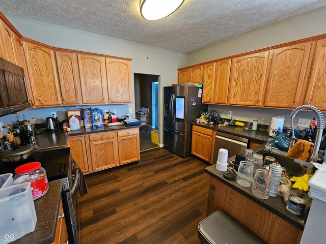 1451 Red Dunes Run, Avon, IN 46123