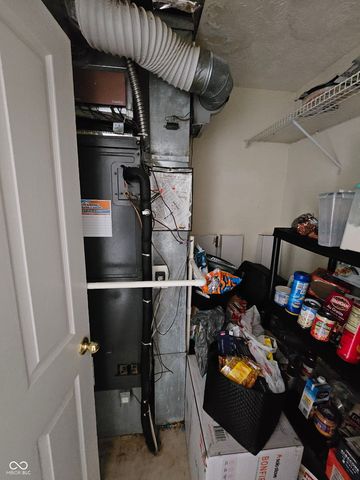 1451 Red Dunes Run, Avon, IN 46123