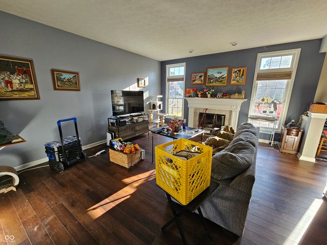 1451 Red Dunes Run, Avon, IN 46123