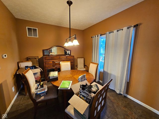 1451 Red Dunes Run, Avon, IN 46123