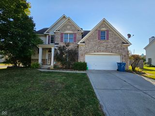 1451 Red Dunes Run, Avon, IN 46123