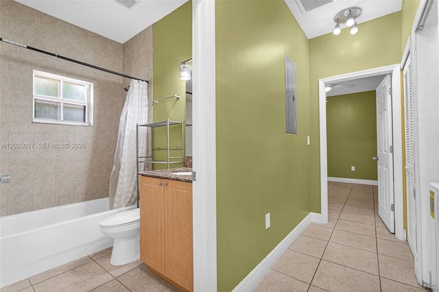 1396 W 30th St, Hialeah, FL 33012