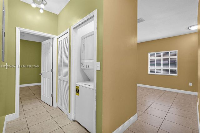 1396 W 30th St, Hialeah, FL 33012