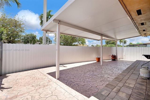 1396 W 30th St, Hialeah, FL 33012