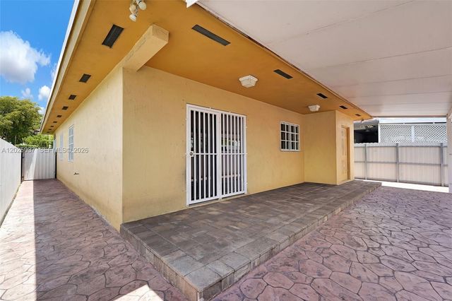 1396 W 30th St, Hialeah, FL 33012