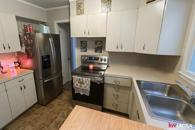 335 S 46th Street, Lincoln, NE 68510