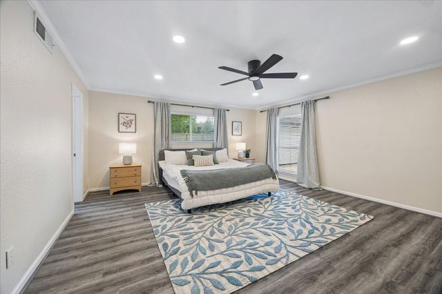 5243 Caversham Drive, Houston, TX 77096