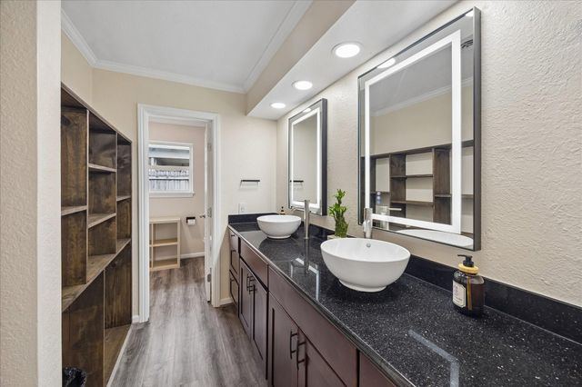 5243 Caversham Drive, Houston, TX 77096