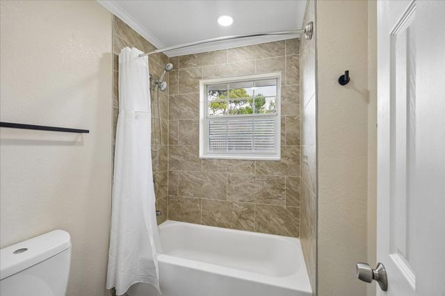 5243 Caversham Drive, Houston, TX 77096
