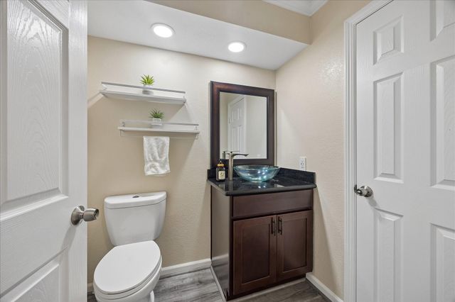 5243 Caversham Drive, Houston, TX 77096