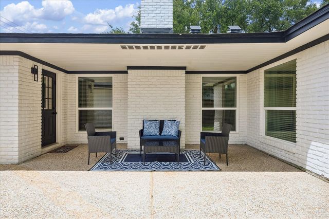 5243 Caversham Drive, Houston, TX 77096