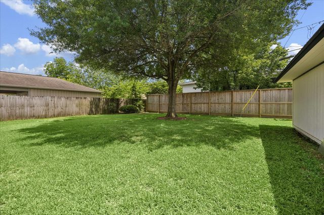 5243 Caversham Drive, Houston, TX 77096