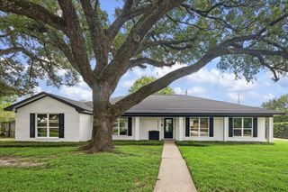 5243 Caversham Drive, Houston, TX 77096