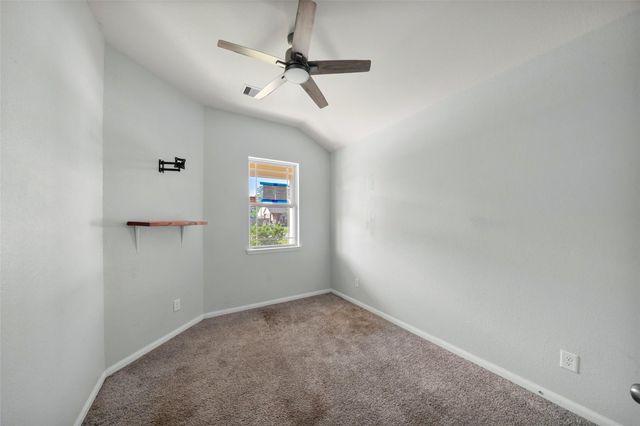 15137 Meadow Glen S, Conroe, TX 77306