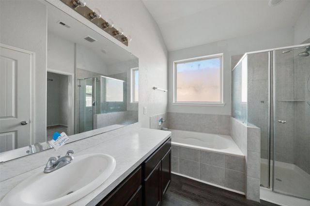 15137 Meadow Glen S, Conroe, TX 77306