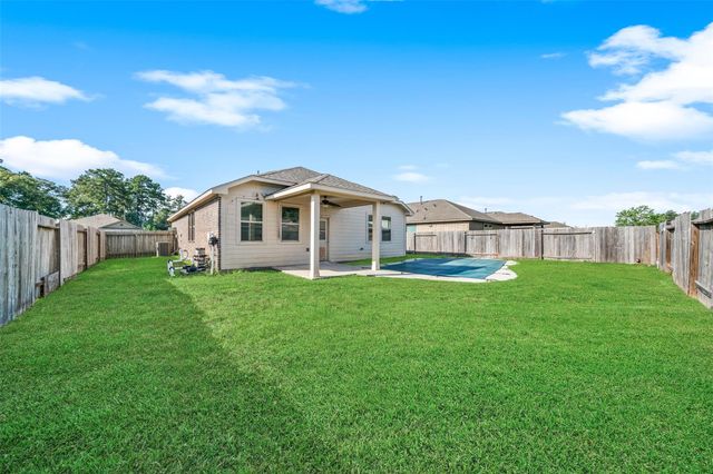 15137 Meadow Glen S, Conroe, TX 77306