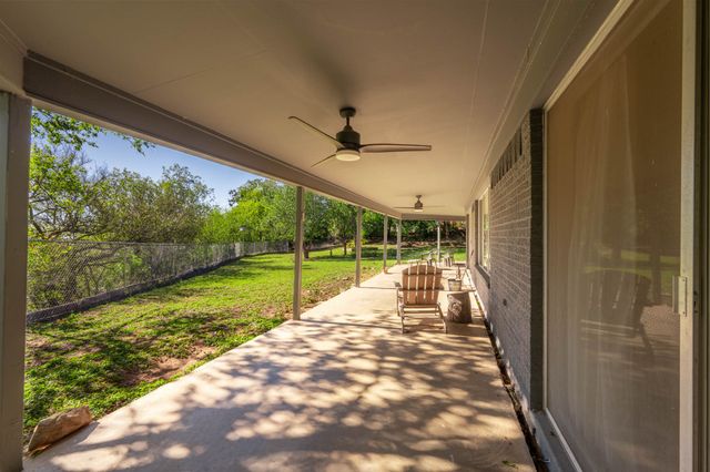 705 NW 10th Street, Mineral Wells, TX 76067