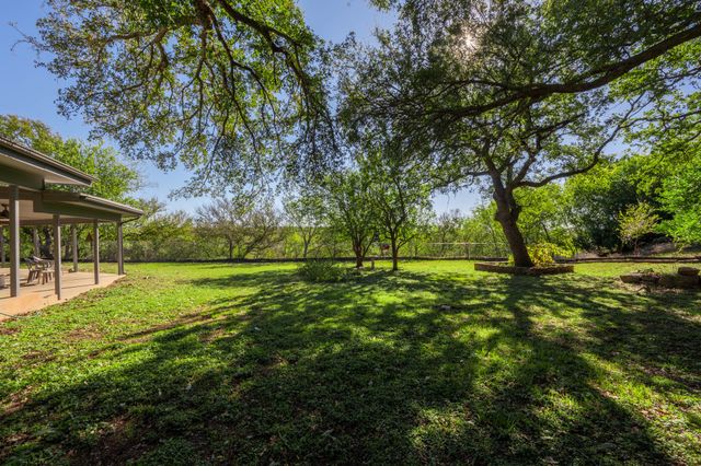 705 NW 10th Street, Mineral Wells, TX 76067