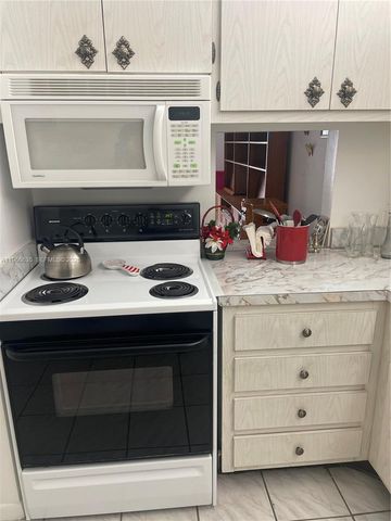 4881 NW 22nd St B7, Lauderhill, FL 33313