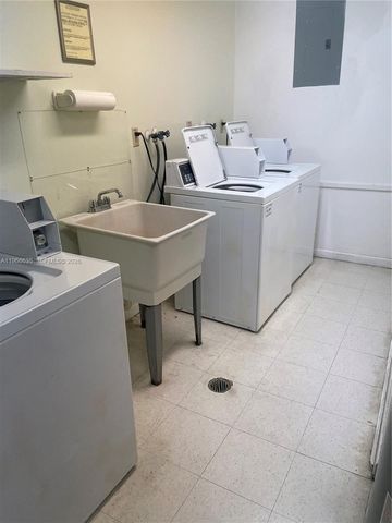 4881 NW 22nd St B7, Lauderhill, FL 33313