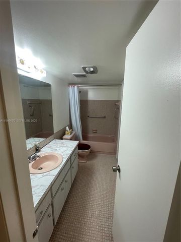 4881 NW 22nd St B7, Lauderhill, FL 33313