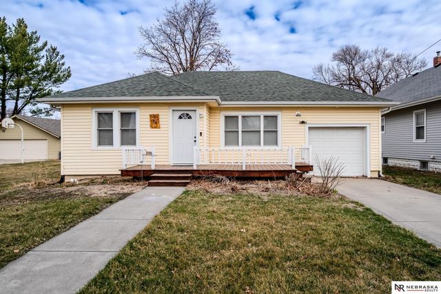 108 W Whittingham Street, Valley, NE 68064