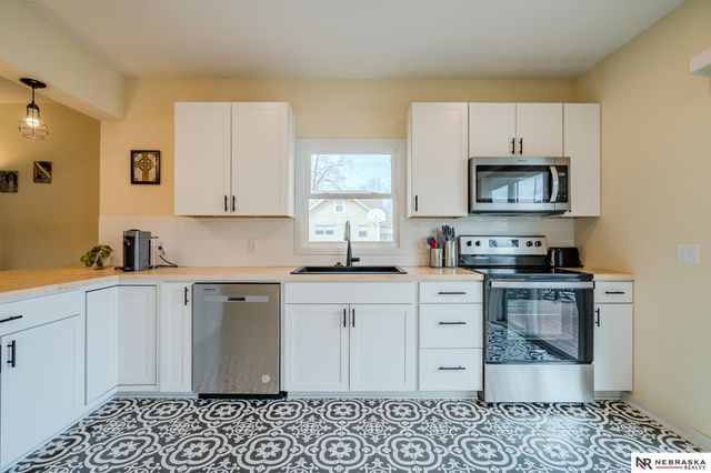 108 W Whittingham Street, Valley, NE 68064