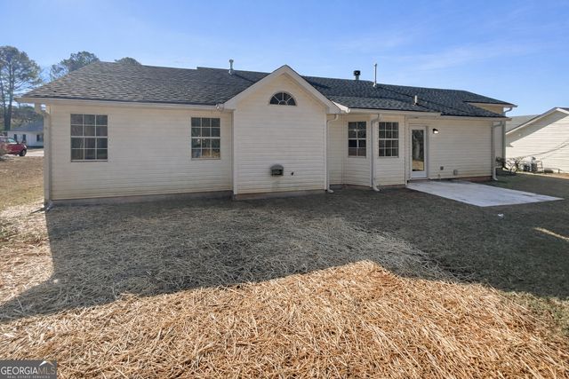 24 Chelsea Lane, Grantville, GA 30220